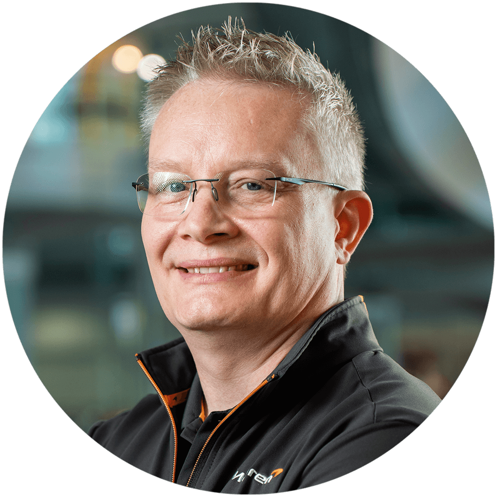 25-smar-customy-story-headshot-mclaren-spencer